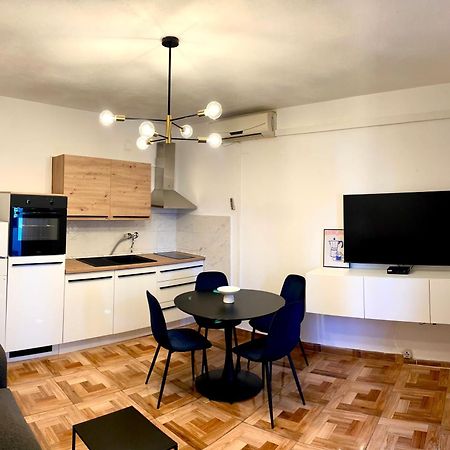 Apartments Derado Supetar Εξωτερικό φωτογραφία
