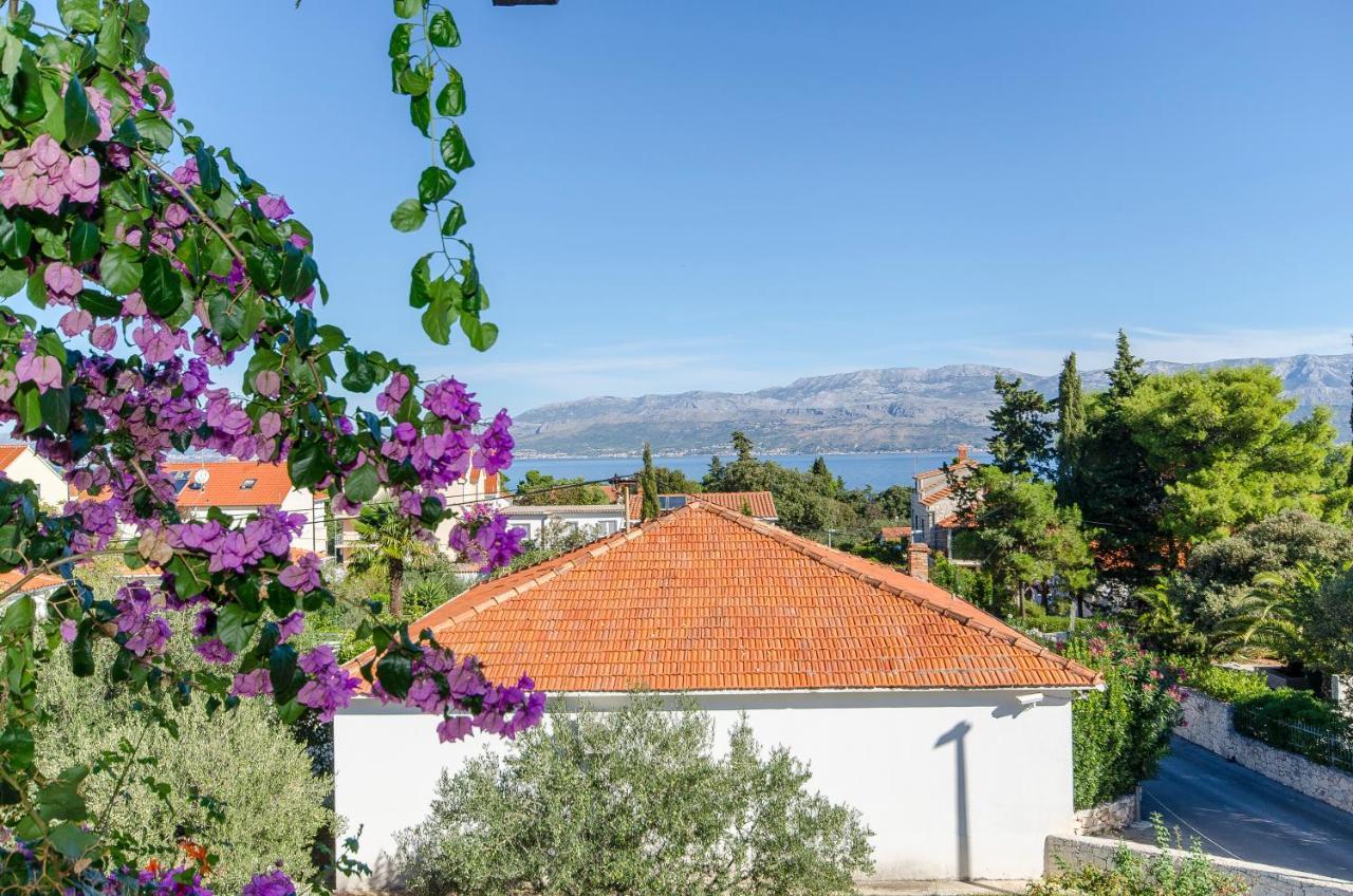 Apartments Derado Supetar Εξωτερικό φωτογραφία