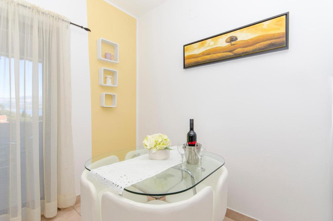 Apartments Derado Supetar Εξωτερικό φωτογραφία