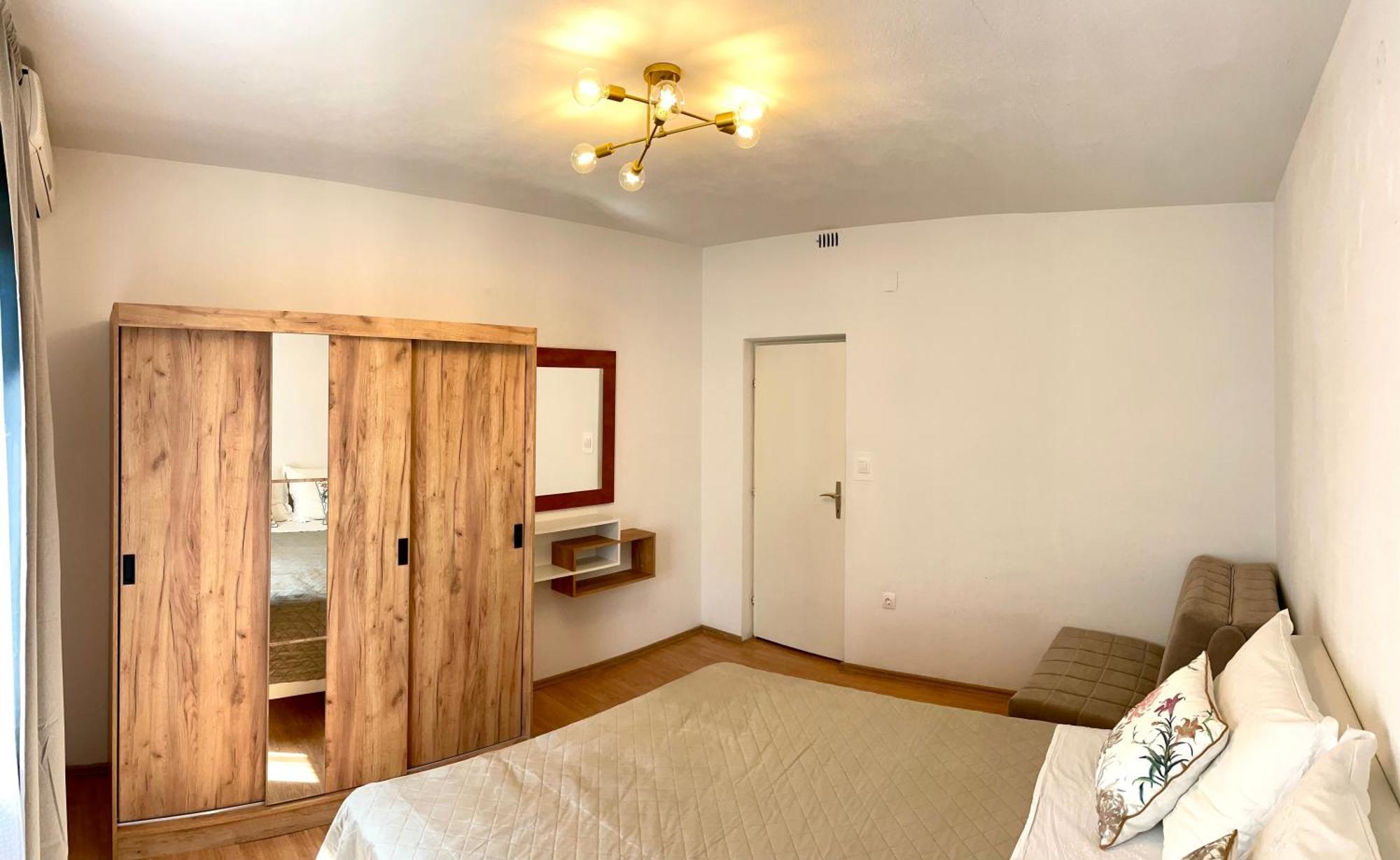 Apartments Derado Supetar Εξωτερικό φωτογραφία