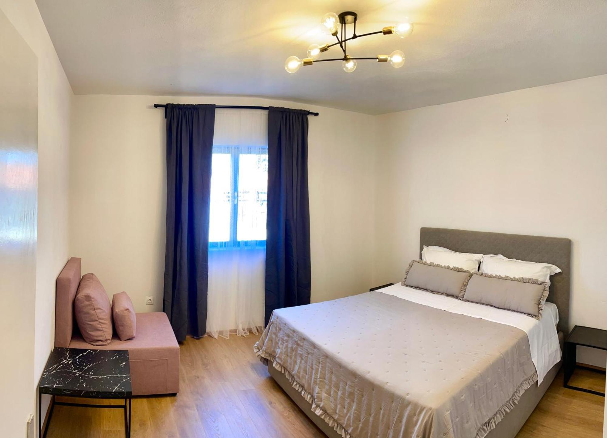 Apartments Derado Supetar Εξωτερικό φωτογραφία